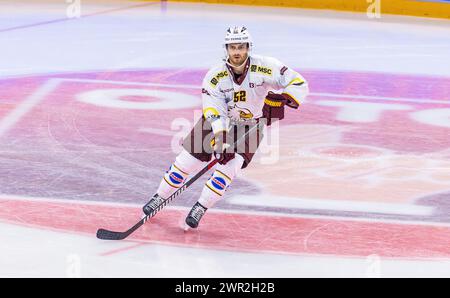 #52 Michael Völlmin, Verteidiger Geneve-Servette HC. (Zug, Schweiz, 01.10.2023) Stockfoto