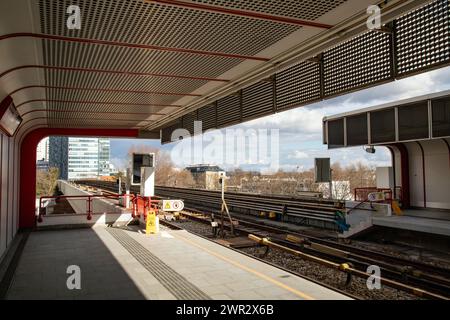 Bahnhof Kaisermühlen/Vienna International Centre, Wien, Österreich. Stockfoto