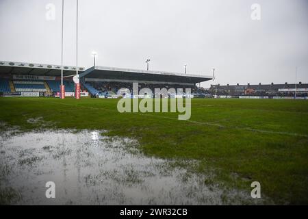Featherstone, Großbritannien. März 2024. Wasserdichtes Spielfeld. Rugby League Betfred Challenge Cup, Featherstone Rovers vs Wakefield Trinity im Millennium Stadium, Featherstone, UK Credit: Dean Williams/Alamy Live News Stockfoto