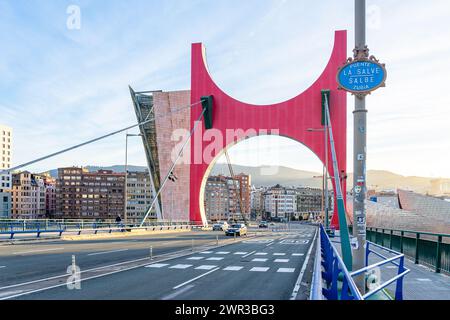 Salbeko Zubia Brücke vorbei am guggenheim Museum.Bilbao-Baskenland-Spanien.11-3-2024 Stockfoto
