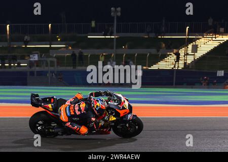 Doha, Katar. März 2024. Der südafrikanische Fahrer Brad Binder von Red Bull KTM Factory Racing tritt am 10. März 2024 beim MotoGP Grand Prix von Katar in Doha, Katar, an. Quelle: Qian Jun/Xinhua/Alamy Live News Stockfoto