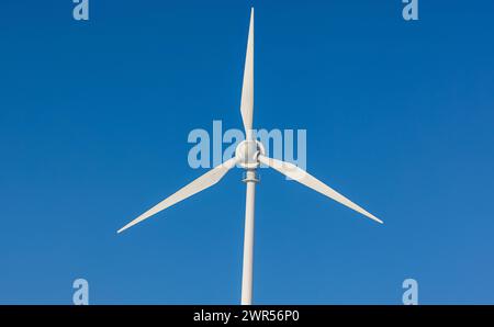 Eine Windkraftanlage bei Bonndorf im Schwarzwald im Landkreis Waldshut, Baden-Württemberg. (Bonndorf im Schwarzwald, Deutschland, 03.12.2023) Stockfoto