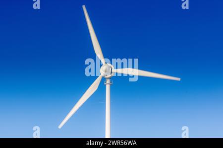 Eine Windkraftanlage bei Bonndorf im Schwarzwald im Landkreis Waldshut, Baden-Württemberg. (Bonndorf im Schwarzwald, Deutschland, 03.12.2023) Stockfoto
