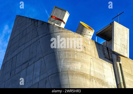 Kirche Saint-Pierre in Firminy-Vert, ein architektonisches Werk des Architekten Le Corbusier. Firminy, Saint Etienne, Departement Loire, Frankreich Stockfoto