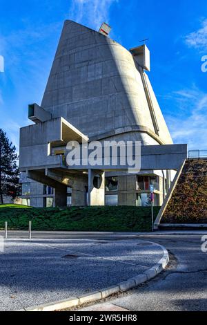 Kirche Saint-Pierre in Firminy-Vert, ein architektonisches Werk des Architekten Le Corbusier. Firminy, Saint Etienne, Departement Loire, Frankreich Stockfoto