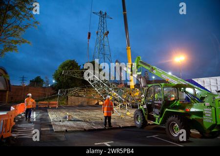 06/16 Ein Pylon wird vom WPD Telford abgenommen. Alle Rechte vorbehalten, F Stop Press Ltd Stockfoto