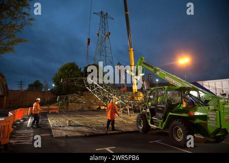 06/16 Ein Pylon wird vom WPD Telford abgenommen. Alle Rechte vorbehalten, F Stop Press Ltd Stockfoto