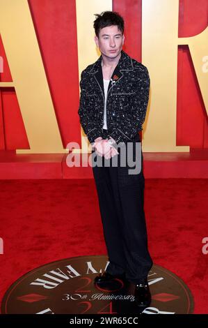 Ezra Miller bei der Vanity Fair Oscar Party 2024 anlässlich der 96. Oscar-Verleihung im Wallis Annenberg Center for the Performing Arts. Beverly Hills, 10.03.2024 *** Ezra Miller bei der Vanity Fair Oscar Party 2024 anlässlich der 96. Academy Awards im Wallis Annenberg Center for the Performing Arts Beverly Hills, 10 03 2024 Foto:XJ.xBlocx/xFuturexImagex Vanity fair 1064 Stockfoto