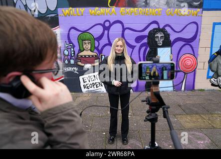 Ein Wandgemälde des Künstlers Ejek in der Clyde Street, Glasgow, das dem katastrophalen Glasgow Willy Wonka Tribut zollt. Bilddatum: Montag, 11. März 2024. Stockfoto