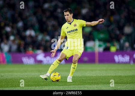 Aissa Mandi von Villarreal CF während des spanischen Meisterschaftsspiels La Liga zwischen Real Betis und Villarreal CF am 10. März 2024 im Benito Villamarin Stadion in Sevilla, Spanien Stockfoto