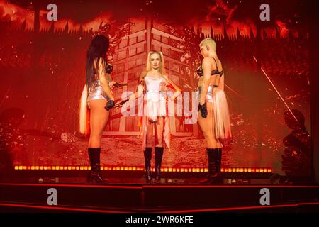 Mailand, Italien. März 2024. Der deutsche Pop-Sänger und Songwriter Kim Petras tritt am 5. März 2024 live bei Fabrique in Mailand auf (Foto: Maria Laura Arturi/NurPhoto)0 Credit: NurPhoto SRL/Alamy Live News Stockfoto