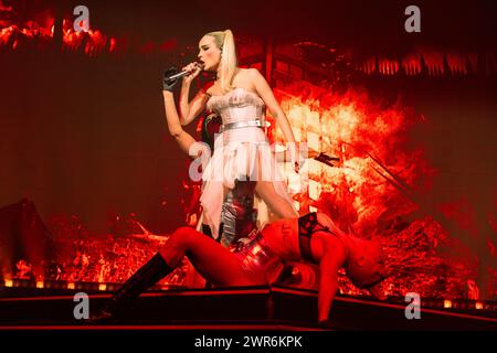 Mailand, Italien. März 2024. Der deutsche Pop-Sänger und Songwriter Kim Petras tritt am 5. März 2024 live bei Fabrique in Mailand auf (Foto: Maria Laura Arturi/NurPhoto)0 Credit: NurPhoto SRL/Alamy Live News Stockfoto
