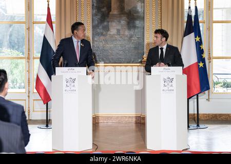 Paris, Frankreich. März 2024. Frankreichs Präsident Emmanuel Macron und Thailands Premierministerin Srettha Thavisin während einer gemeinsamen Erklärung im Elysee-Palast in Paris, Frankreich am 11. März 2024. Foto: Mathilde Mazars/Pool/ABACAPRESS.COM Credit: Abaca Press/Alamy Live News Stockfoto