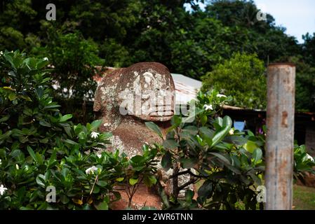 Tiki-Statue in Taiohae in Nuku Hiva, Marquesas-Inseln, Französisch-Polynesien Stockfoto