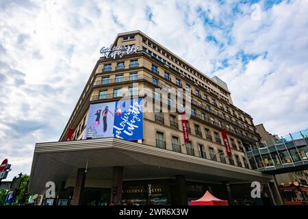 Paris, Frankreich - 23. Juli 2022: Galeries Lafayette Haussmann ist ein gehobenes Einkaufszentrum Stockfoto