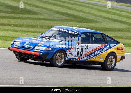 Benoit Treluyer in seinem Rover 3500 SDI 1981 während des Gordon Spice Trophy Rennens beim 80. Mitgliedertreffen in Goodwood, Sussex, Großbritannien. Stockfoto