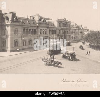 Ansicht der Casa Rosada in Buenos Aires, Palacio de Gobierno (Titel auf Objekt), anonym, anonym, Buenos Aires, 1904 - 1905, Papier, Kollottyp, Höhe 168 mm x Breite 229 mm, Höhe 258 mm x Breite 333 mm, fotomechanischer Druck Stockfoto