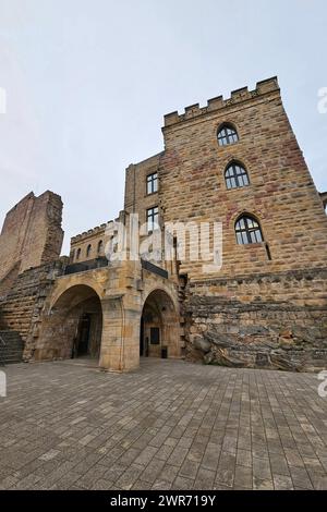 Neustadt an der Weinstraße Themenfoto: Gemaeuer, Schloesser, Burgen, Deutschland, Neustadt an der Weinstraße, Schloss Hambach, 11.03.2024 die historische Gemaeuer des Scloss Hambach in Neustadt an der Weinstraße Themenfoto: Gemaeuer, Schloesser, Burgen, Deutschland, Neustadt an der Weinstraße, Schloss Hambach, *** Neustadt an der Weinstraße Themenfoto Gemaeuer, Schloesser, Burgen, Deutschland, Deutschland, Deutschland, Deutschland, Neustadt an der Weinstraße, Schloss Hambach, Schloss Hambach, 11.03.2024 *** Neustadt an der Weinstraße Neustadt an der Weinstraße, Schloss Hambach, 11 03 2024 das historische Gemaeuer von Schloss Hambach in Neustadt an der Weinstraße Themenfoto Gemaeuer, Schloesser, Burgen, Deutschland, Neustadt an de Stockfoto