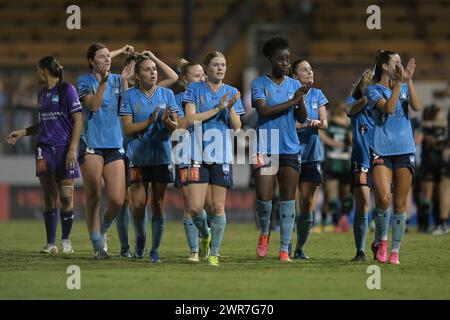 Lilyfield, Australien. März 2024. Die Mannschaft von Sydney FC bedankt sich bei dem Spiel der Liberty A-League 2023-24 in der 19. Runde zwischen Sydney FC und Western United FC, das im Leichhardt Oval ausgetragen wurde. Endstand Sydney FC 3:1 Western United FC. Quelle: SOPA Images Limited/Alamy Live News Stockfoto