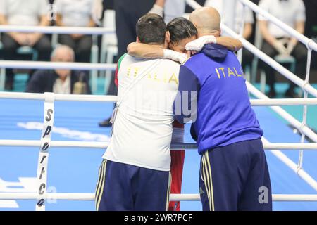 Busto Arsizio, Italien. März 2024. Italien gewinnt beim Boxing Road to Paris, Boxspiel in Busto Arsizio, Italien, 11. März 2024 Credit: Independent Photo Agency/Alamy Live News Stockfoto