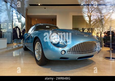 Vintage Aston Martin, Park Lane Händler, London, Großbritannien Stockfoto