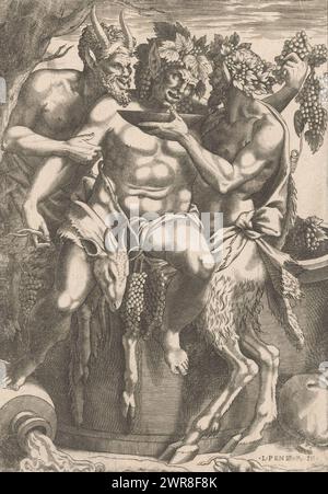 Bacchus und zwei Satyrs, Druckerei: René Boyvin, (Werkstatt), nach Entwurf: Luca Penni, 1535 - 1598, Papier, Gravur, Höhe 239 mm x Breite 167 mm, Druck Stockfoto