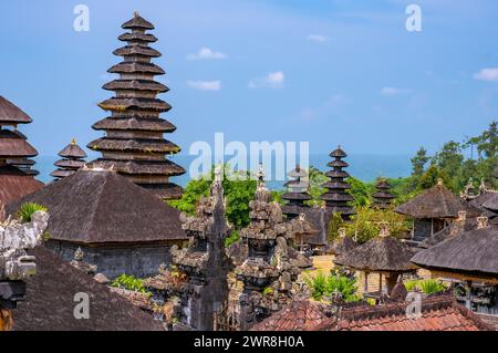 Der antike Hindutempel Besakih auf Bali in Indonesien Stockfoto