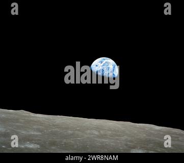 EARTHRISE fotografiert von Apollo 8-Astronaut William anders am 24. Dezember 1968. Foto: Anders/NASA Stockfoto