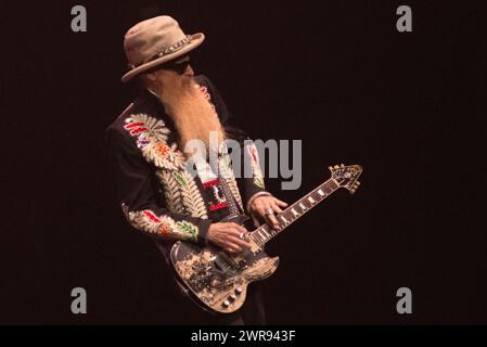 Hollywood, USA. März 2024. Billy Gibbons von ZZ Top tritt am 10. März 2024 in Fort Lauderdale, Florida auf. Das Trio ist auf Tour mit Lynyrd Skynyrd. (Foto von Geoffrey Clowes/SIPA USA) Credit: SIPA USA/Alamy Live News Stockfoto