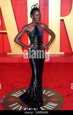 Lupita Nyong o bei der Vanity Fair Oscar Party 2024 anlässlich der 96. Oscar-Verleihung im Wallis Annenberg Center for the Performing Arts. Beverly Hills, 10.03.2024 *** Lupita Nyong o bei der Vanity Fair Oscar Party 2024 anlässlich der 96. Academy Awards im Wallis Annenberg Center for the Performing Arts Beverly Hills, 10 03 2024 Foto:XJ.xBlocx/xFuturexImagex Vanity fair 1524 Stockfoto