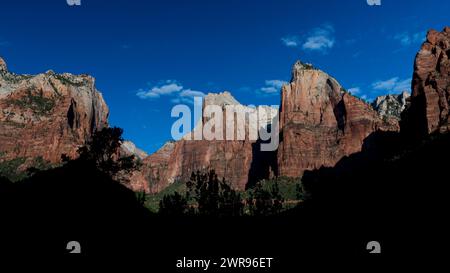 Foto am frühen Morgen vom Hof der Patriarchen, Zion-Nationalpark, Utah, USA. Stockfoto