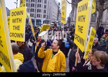 London, Großbritannien. März 2024. Graham Smith, CEO von Republic, nimmt an dem Protest Teil. Anti-Monarchie-Demonstranten aus der Gruppe Republic versammelten sich vor der Westminster Abbey, als Mitglieder der königlichen Familie eintreffen, um den Commonwealth Day zu feiern. Quelle: Vuk Valcic/Alamy Live News Stockfoto