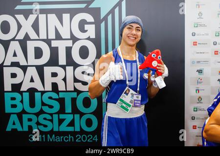 Busto Arsizio, Italien. März 2024. Alessia Mesiano während der Boxing Road to Paris, Boxspiel in Busto Arsizio, Italien, 11. März 2024 Credit: Independent Photo Agency/Alamy Live News Stockfoto