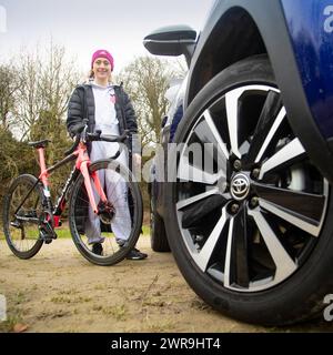 Am 28./01/22 Olympiasiegerin Laura Kenny überreicht ihr neues Toyota Yaris Cross. Alle Rechte vorbehalten: F Stop Press Ltd Stockfoto