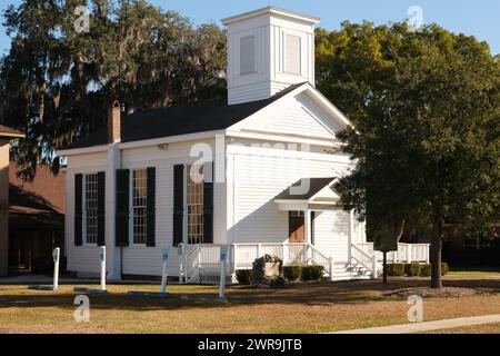 Seitenansicht der St Marys Methodist Church in St Marys, Georgia Stockfoto