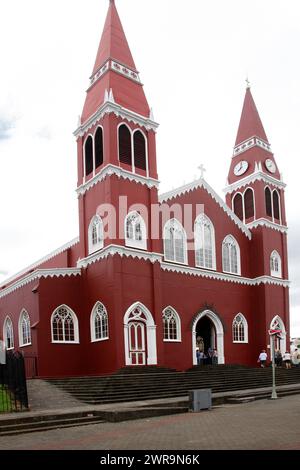Cathedral de la Mercedes, Grecia, Costa Rica. Eine gotische Kirche aus Blech. Stockfoto