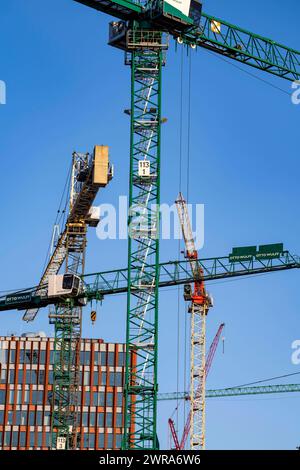 Baustellen im Osten der Hafencity Hamburg, Bürogebäude, neuer Stadtteil an der Elbe, auf dem Gelände des ehemaligen Freihafens, hier entstanden, bis in die 2030er Jahre, Wohneinheiten für 14,000 Menschen, 3000 Hotelbetten, 45,000 Arbeitsplätze, Hamburg, Deutschland Hamburg Hafencity *** Baustellen im Osten der Hafencity Hamburg, Bürogebäude, neuer Stadtteil an der Elbe, auf dem Gelände des ehemaligen Freihafens, Wohneinheiten für 14.000 Personen, 3.000 Hotelbetten, 45.000 Arbeitsplätze, Hamburg, Deutschland Hamburg Hafencity, soll bis in die 2030er Jahre fertiggestellt werden Stockfoto