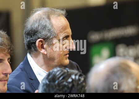 Busto Arsizio, Italien. März 2024. Emanuele Antonelli Bürgermeister von Busto Arsizio während der Boxing Road to Paris, Boxing Match in Busto Arsizio, Italien, 11. März 2024 Credit: Independent Photo Agency/Alamy Live News Stockfoto