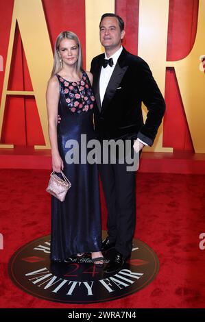 Kelly Sawyer Patricof mit Ehemann Jamie Patricof bei der Vanity Fair Oscar Party 2024 anlässlich der 96. Oscar-Verleihung im Wallis Annenberg Center for the Performing Arts. Beverly Hills, 10.03.2024 Stockfoto