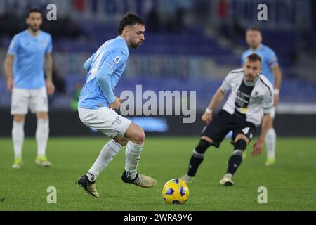 Rom, Italie. März 2024. Mario Gila aus Latium im Rahmen des italienischen Meisterschaftsspiels Serie A zwischen SS Latium und Udinese Calcio am 11. März 2024 im Stadio Olimpico in Rom, Italien - Foto Federico Proietti/DPPI Credit: DPPI Media/Alamy Live News Stockfoto