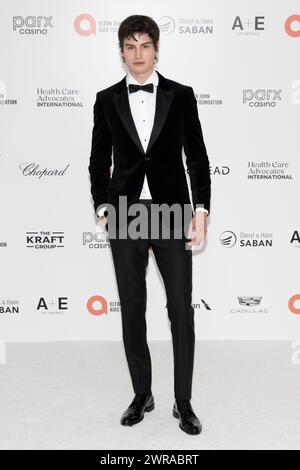 West Hollywood, USA. März 2024. Moritz nimmt am 10. März 2024 an der 32. Jährlichen Elton John AIDS Foundation Academy Awards Viewing Party im City of West Hollywood Park in West Hollywood Teil. (Foto: Corine Solberg/SipaUSA) Credit: SIPA USA/Alamy Live News Stockfoto