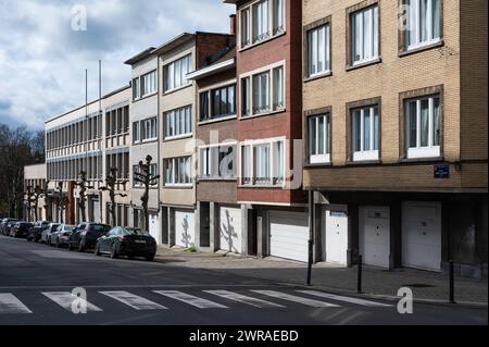 Schaerbeek, Region Brüssel-Hauptstadt, Belgien, 2. März 2024 - Wohnblocks in der Jean-Jaures-Avenue Stockfoto