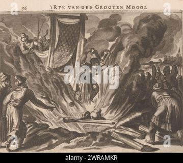 Brahmanin tritt freiwillig nach dem Tod ihres Mannes ins Feuer, Druckerei: Anonym, Herausgeber: Jacob van Meurs, Staten van Holland en West-Friesland, Amsterdam, 1672, Papier, Gravur, Ätzen, Buchdruck, Höhe 129 mm x Breite 167 mm, Druck Stockfoto
