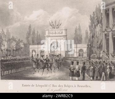 Ankunft von König Leopold I. in Brüssel, Entrée de Léopold 1.er ROI des Belges, à Bruxelles, le 21 juillet 1831 (Titel zum Objekt), feierliche Ankunft von König Leopold I. am Place Royale in Brüssel, 21. Juli 1831. Der König reitet mit seinem Gefolge durch die dekorierte Porte d'Anvers (der ehemalige Willemspoort)., Druckerei: Paulus Lauters, Drucker: Antoine Dewasme-Plétinckx, Brüssel, 1831, Papier, Höhe 234 mm x Breite 306 mm, bedruckt Stockfoto