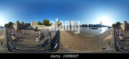420 x 180 Grad-Panorama: Tower of London, Tower Bridge, Themse, London, England (nur für redaktionelle Verwendung. Keine Werbung. Referenzdatenbank: Stockfoto