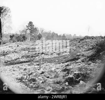 Cold Harbor, Virginia Blick auf das Schlachtfeld, Foto vom wichtigsten östlichen Kriegsschauplatz, Grant's Wilderness Campaign, Mai-Juni 1864, zwischen 1860 und 1865, Vereinigte Staaten, Geschichte, Bürgerkrieg, 1861-1865, Schlachtfelder, Glasnegative, 1860-1870, Stereographen, 1860-1870, 1 negativ: Glas, Stereogramm, nasses Kollodion, 4 x 10 Zoll Stockfoto