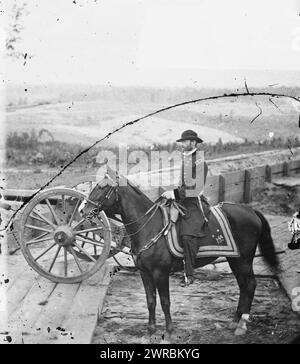 Atlanta, General William T. Sherman zu Pferd in Federal Fort No. 7, Foto vom Krieg im Westen. Diese Fotos sind von Sherman in Atlanta, September-November 1864. Nach dreieinhalb Monaten unaufhörlicher Manövriermanöver und harter Kämpfe zwang Sherman Hood, das Munitionszentrum der Konföderation aufzugeben. Sherman blieb dort, ruhte seine vom Krieg getragenen Männer aus und sammelte Vorräte, für fast zweieinhalb Monate. Während der Besetzung war George N. Barnard, offizieller Fotograf des Chief Engineer's Office Stockfoto