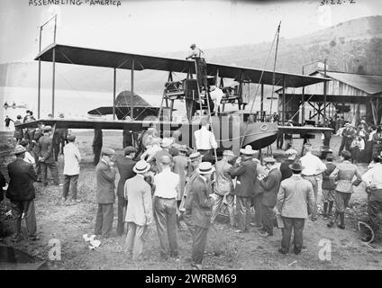 Das Foto zeigt den Start des Curtiss Model H Flying Boat Flugzeugs America am 22. Juni 1914 in Hammondsport, New York., 22. Juni 1914, Glass negative, 1 negativ: Glas Stockfoto