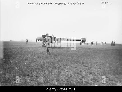 Heinrich's Flugzeug, Governor's Island, 14.07.1914, Foto zeigt das Heinrich Model D, geflogen von dem Flieger Albert S. Heinrich (1889-1974), am Tag eines Rennens über dem Hudson River, New York am 4. Juli 1914., 4. Juli, ISL, Glass negative, 1 negativ: Glas Stockfoto