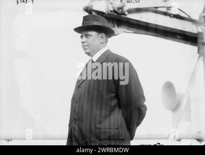 R. Waldo, Foto zeigt Rhinelander Waldo (1877–1927), der als New York City Fire commissioner (1910–1911) und Police commissioner (1911–1913) diente. 1910 und ca. 1915, Glasnegative, 1 negativ: Glas Stockfoto